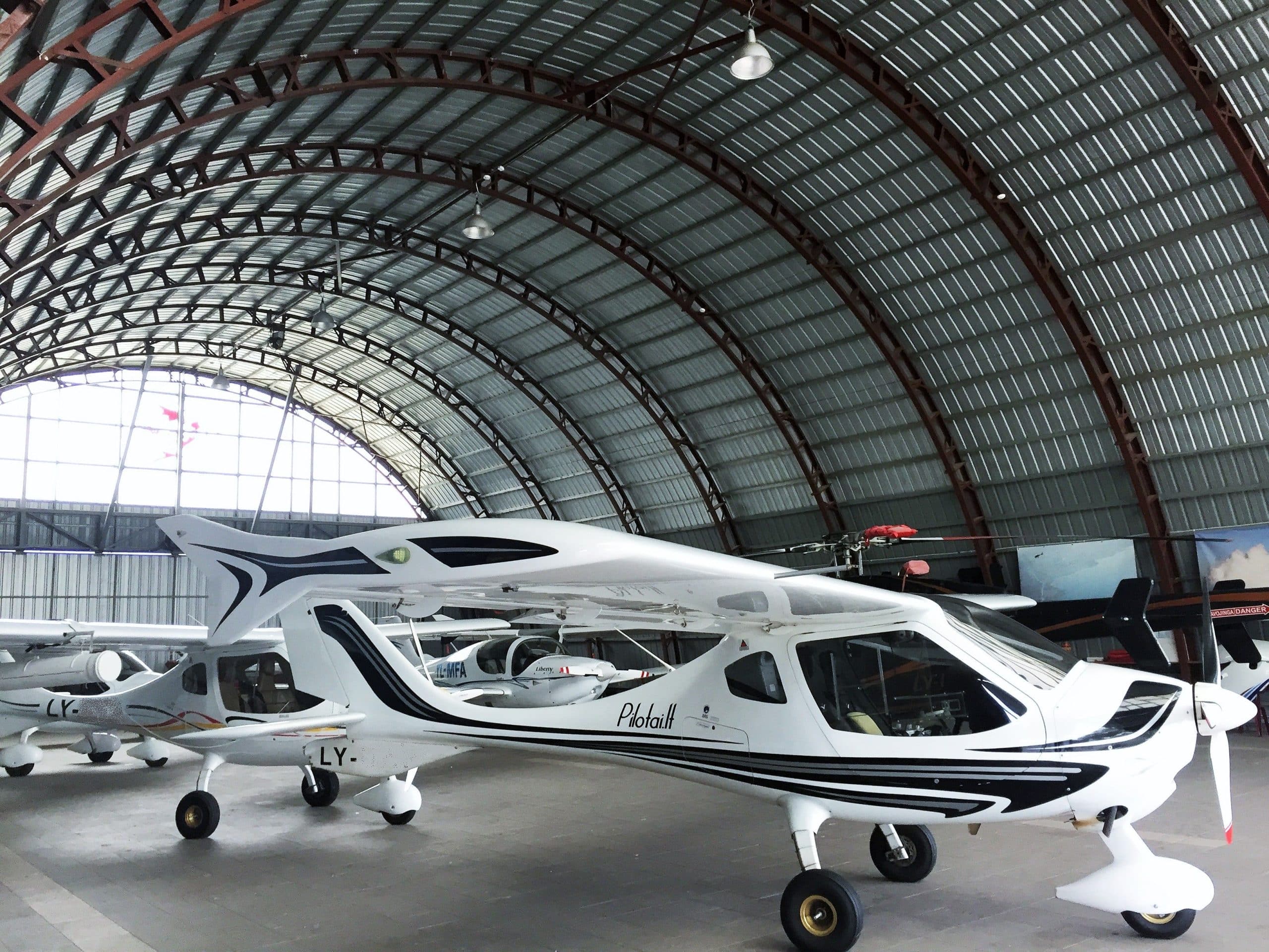 A.Aleksandravicius mazas lektuvas aviacijos muziejaus angare